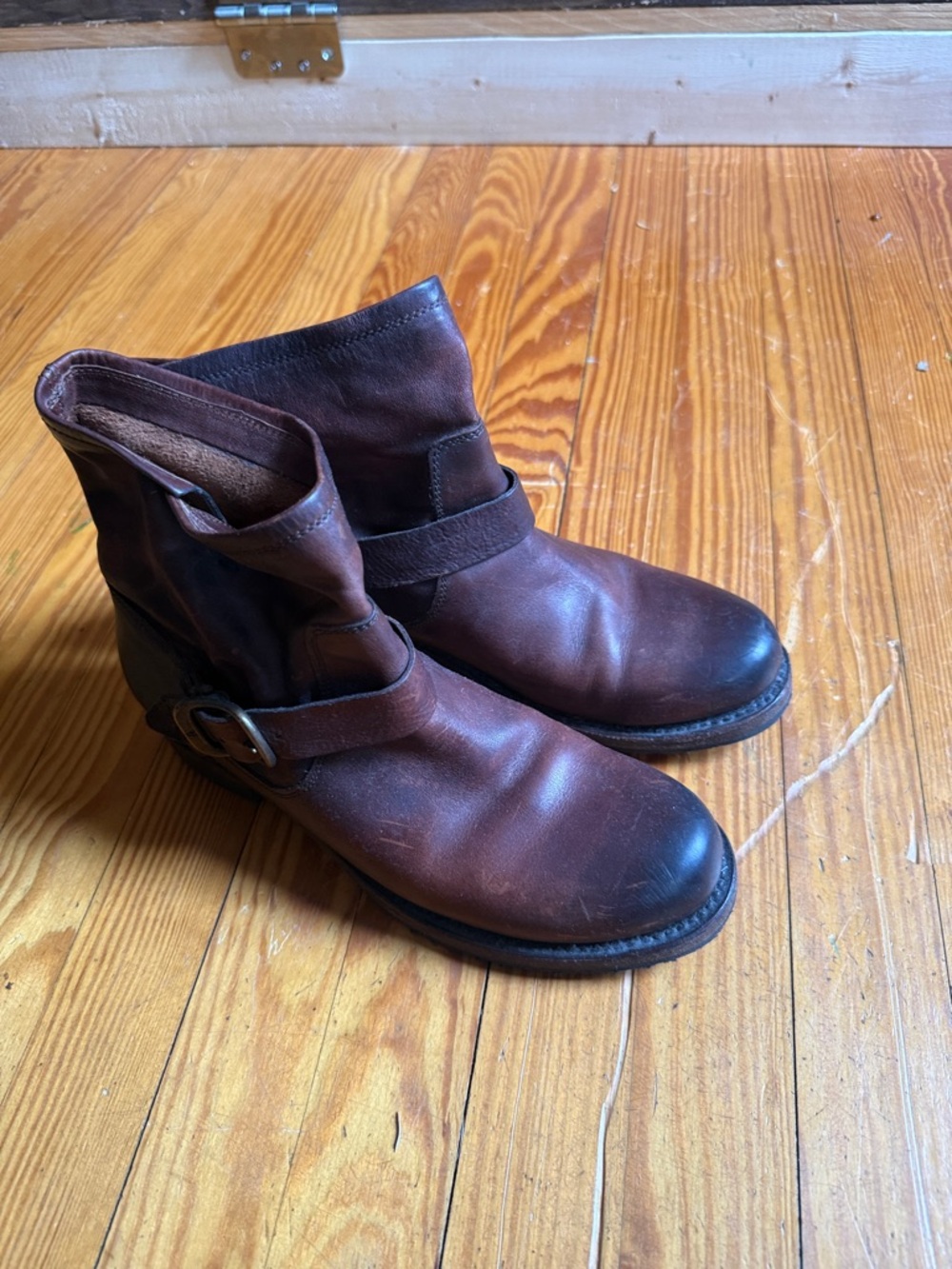 Frye Veronica Bootie Leather Ankle Boots - Brown